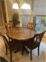 Round Wooden Dining Room Table W/ 4 Chairs