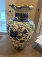Oriental Ceramic Decorative Vase