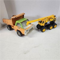 Nylint Dump Truck and a Maisto Crane