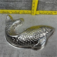 Vintage Aluminum 4 Cup Fish Baking Jello Pan