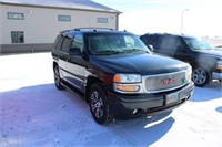 2003 GMC Yukon Denali