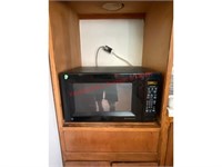G E Microwave Oven 14" x 24"