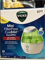 Vicks Mini Filter-Free Cool Mist Humidifier-GREEN
