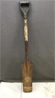 Drain Spade Wood & D-hand Shovel