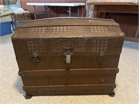 Steamer trunk