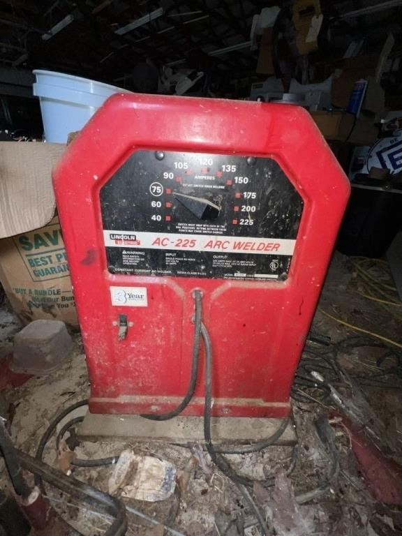 Lincoln 225 A/C Arc Welder w/Leads