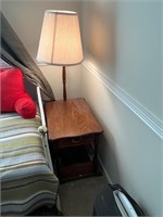 Side table end table w lamp