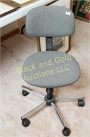 Cloth task chair