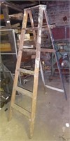 6 Foot Deluxe Vintage Wood Step Ladder
