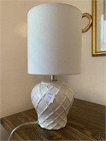 CERAMIC LATTICE PATTERN TABLE LAMP (15" TALL)