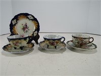 TRAY: CUPS & SAUCERS