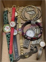 Ladies' watches & bracelets