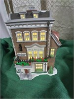 8 inch tall lighted Crown and Cricket Inn, New Eng