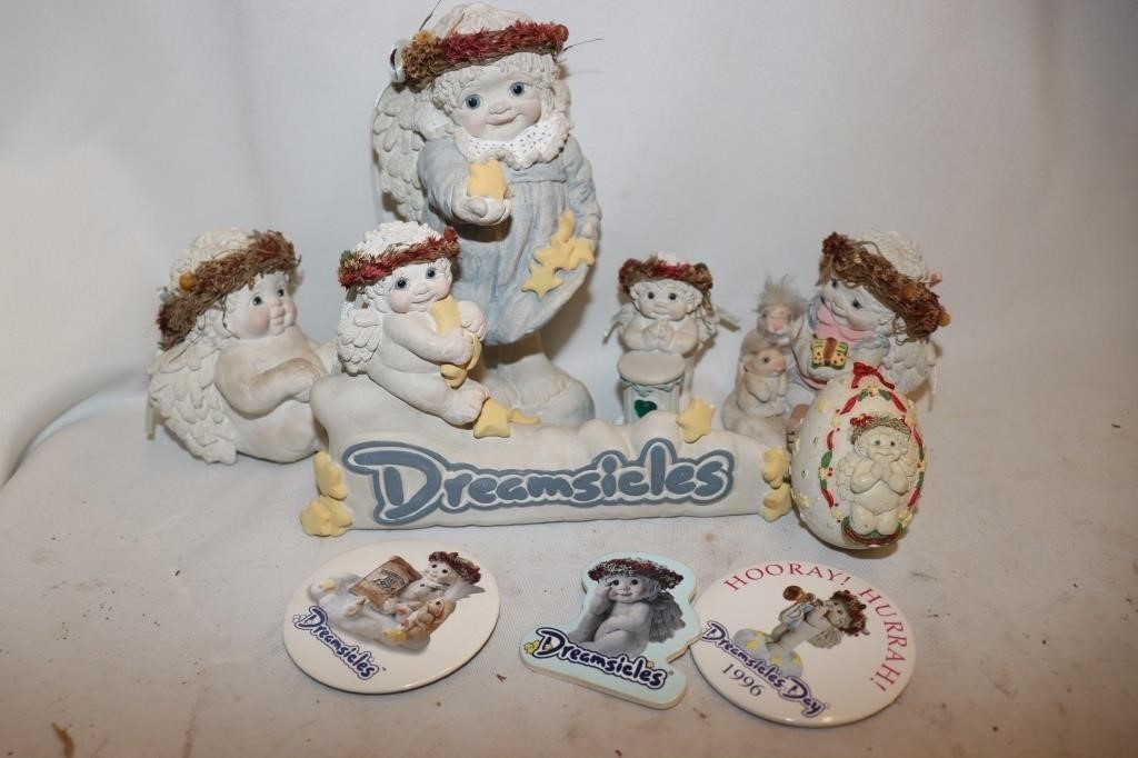 6 Dreamsicle Figures and 3 Buttons