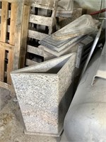 Dessous de table et retailles en granite / marbre