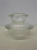 Set of 2 vintage Pyrex bowls with lids