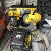 DEWALT 2PC 20V DRILL SET W/ BATTERIES,CHARGE & BAG