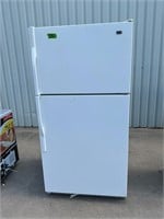 Maytag refrigerator freezer