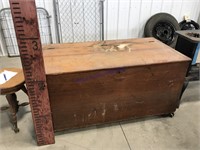 Wood box w/ hinged lid, on casters