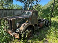 1950's? Mack Tandem Axle Straight Truck