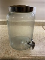 Glass water dispenser