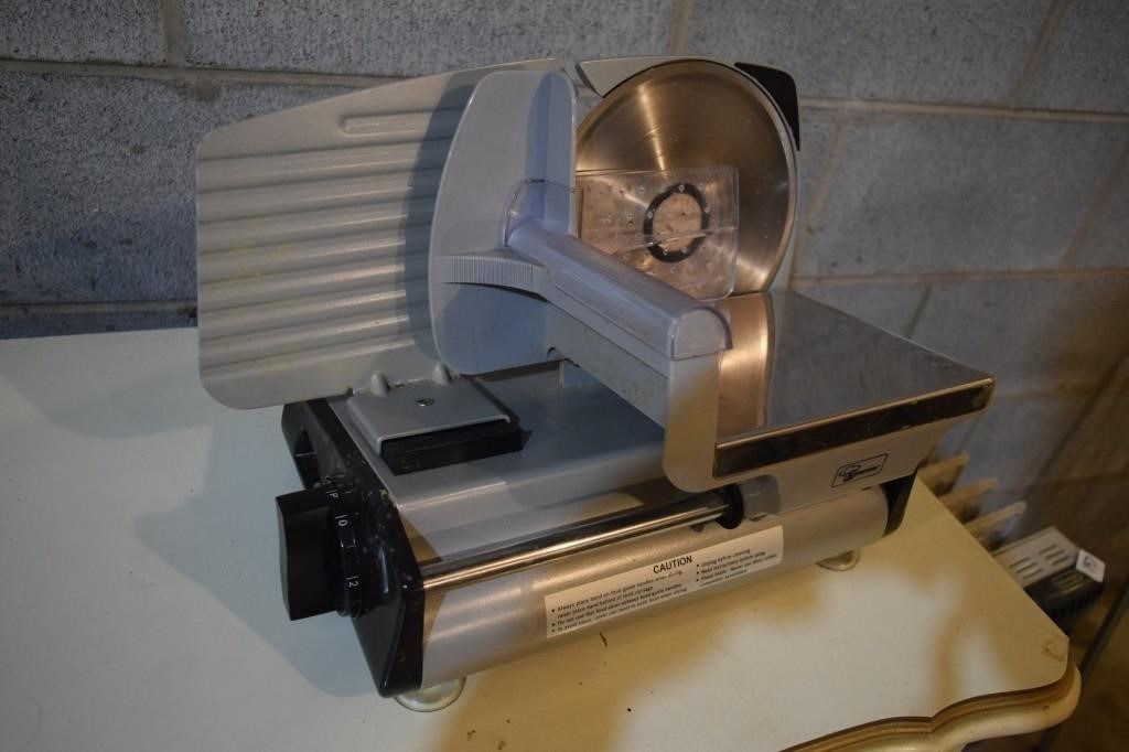 Savoureux Meat Slicer