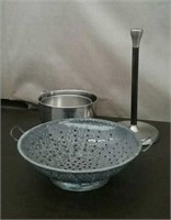 Box-Colander, Paper Towel Holder, & 2 Stainless