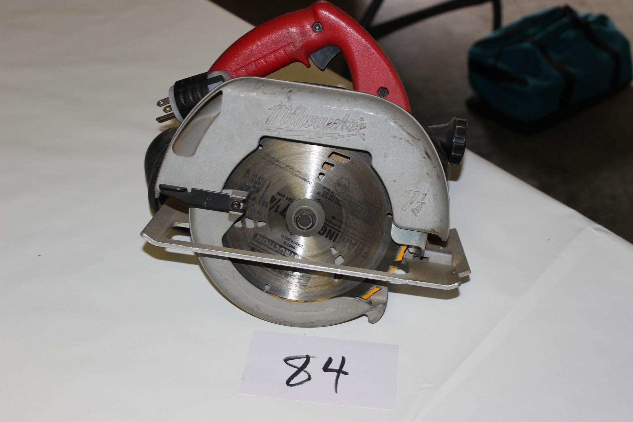 Milwaukee Circular saw (Works)