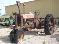 John Deere B Tractor For Parts, Engine Stuck