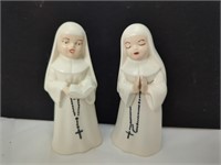 1963 Pair Of Nuns Hand Painted Holland Molds