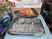 Non-Stick Roast Pan w/ V-Rack NIB