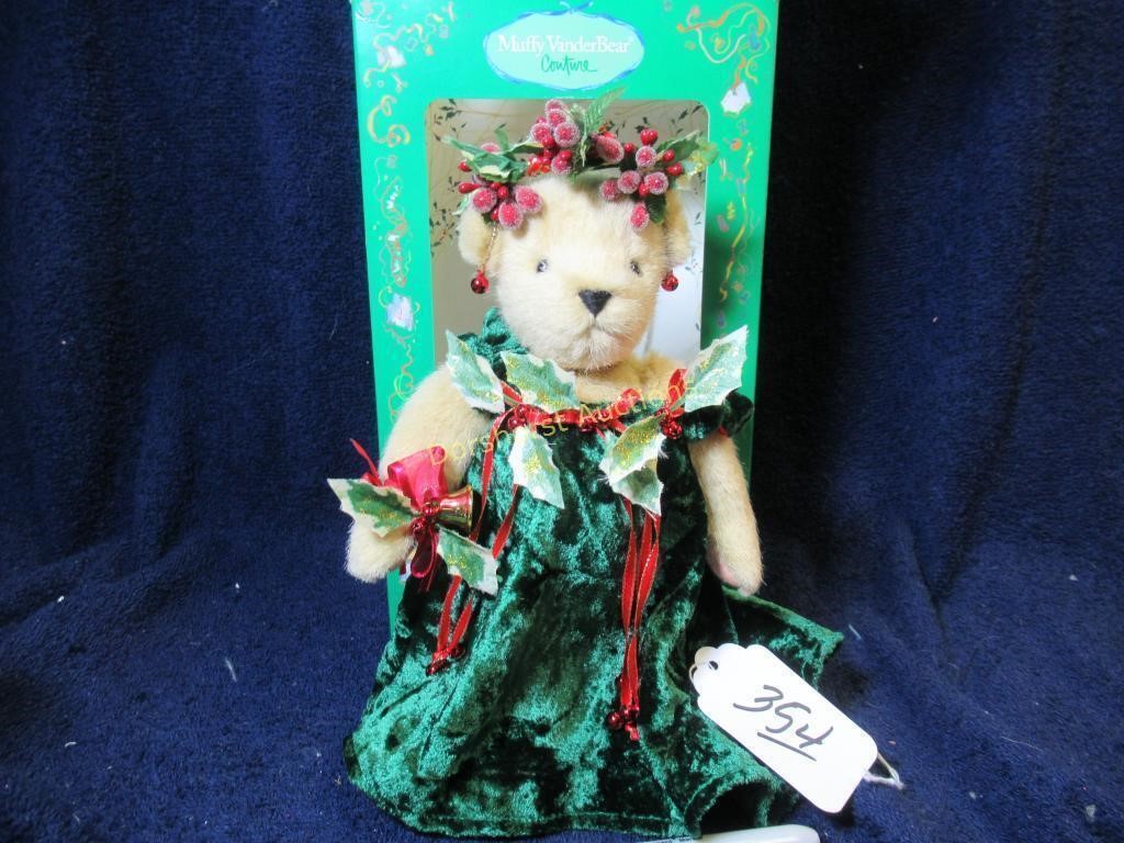 MUFFY VANDERBEAR CHRISTMAS ROSE ON STAND