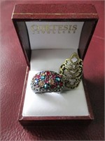 2 costume jewelry rings - size 7 and size 6
