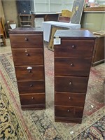 pair of 5 drawer dressers