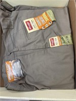 New Wrangler khakis jeans, size 34 x 29