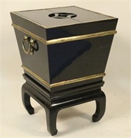 BLACK LACQUERED CHINESE STYLE BOX