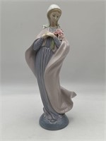 Lladro Figurine Our Lady with Flowers