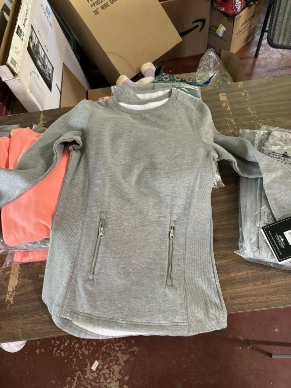 ladies Xlarge  gray sweatshirt with 2 zipper