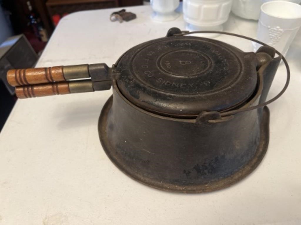 Antique Wagner waffle iron