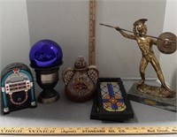 Jukebox alarm clock, decor eagle, statue and more