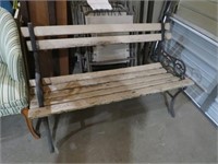 METAL AND WOOD SLAT GARDEN BENCH