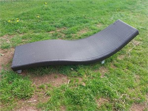 Outdoor Lounger chair - Local pickup only