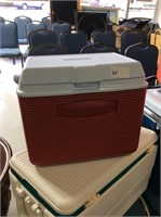 Small red Rubbermaid