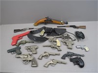 Vintage cap pistols and toy guns – lot includes