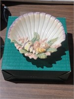 Hand Painted Seashell Dish W/Box
