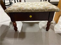 SMALL RECTANGLE FOOT STOOL