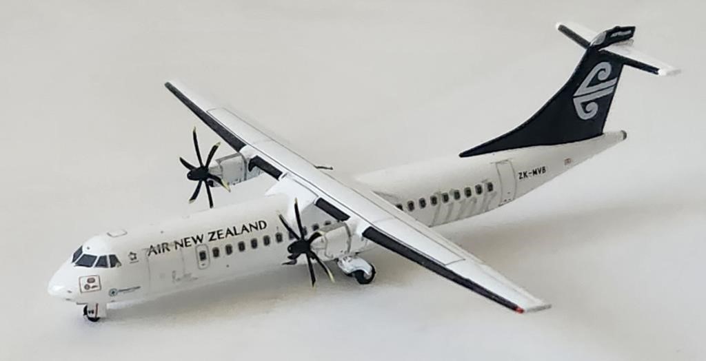 Model Plane Air New Zealand Scale 1:400 w/Box