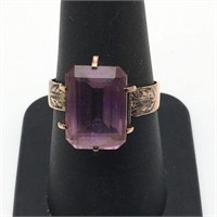 14k Gold And Purple Stone Ring