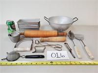 Various Vintage Kitchenware