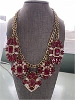 18”L  GORGEOUS RUBY RED STATEMENT NECKLACE